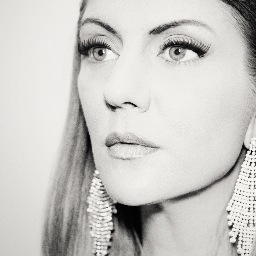 Eyes like a shutter. Mind like a lens.
http://t.co/5hMaUMDJsB 
 
http://t.co/IbSzIgHmQ5
