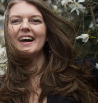 Jazz Vocalist, statuesque and scatty. http://t.co/hnWqLv6Pnu
