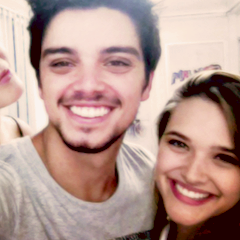 ''E o riso dela? É algo absolutamente dominador. Ninguém tem a menor chance diante dele.'' Juliana Paiva ♥