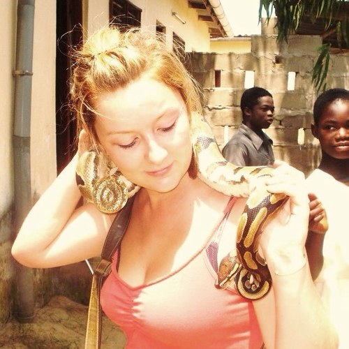 aur0re13's profile picture. 