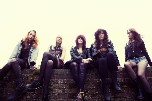 We are an all girl Rock covers band from Kent bringing you covers from bands like Led Zeppelin, AC/DC, The Kinks, The Beatles, Jimi Hendrix & many more...