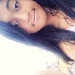 Fica comigo então não me abandona não ♪♪