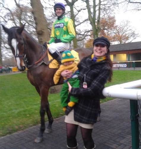 Racing fanatic, riding instructor, wife and mum!
Crabbies Grand National Racemaker 2015