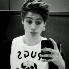 Hi I'm Ellie•   5SOS-OneDirection- EdSheeran- SleepingWithSirens- YouMeAtSix- LoveableRogues- PierceTheVeil- Paramore-