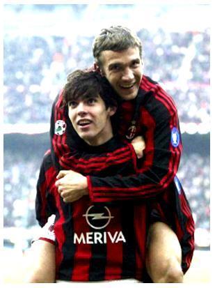 i miei idoli sono kakà e shevchenko e tiziano ferro.... follow me