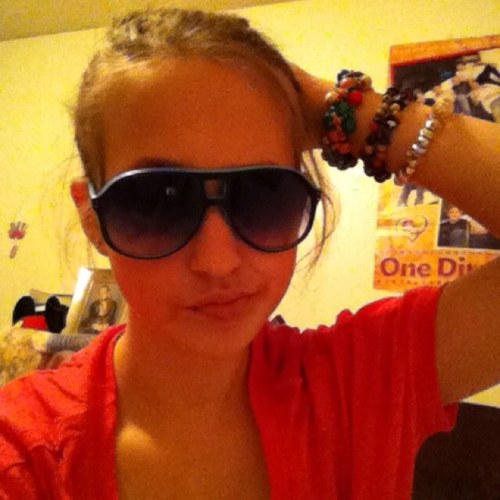 Your beautiful no matter what you or someone else says:* dont forget that
