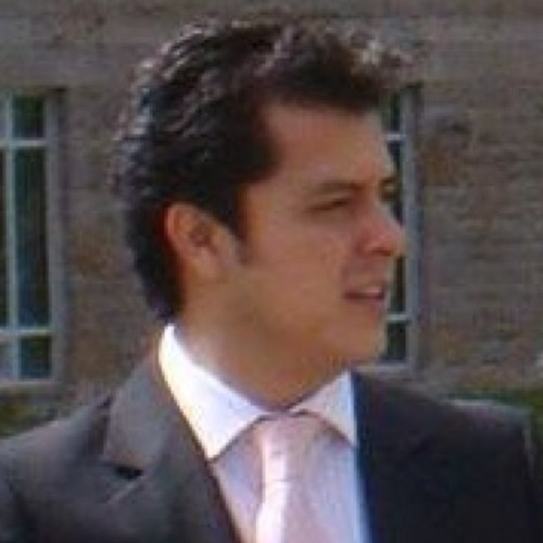 Master en emprendimiento e innovación por McMaster University, abierto, carismático y social pa no decir parrandero. El fútbol ante todo con su buena tapa.