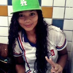 ♪ Deixa que eu leve a vida meio errado. Que eu siga, sendo um retardado sentimental.  ♪