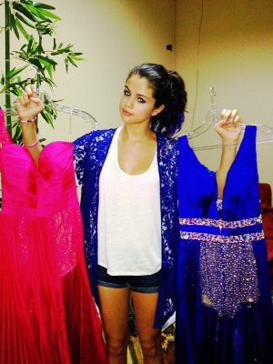 Hey guys, apparently no body reads these so im just gonna say @selenagomez is perfect please follow her shes amazing and please follow me if u get the chance:)