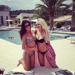 Somos Antonella y Agustina y somos fans de Wanda Nara, La amamos demasiado es nuestra idola ♥ ~sin ser etatuaje marcas mi vida ~