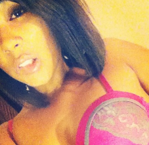 Instagram- @tybrea91
 Money , weed && tattoos