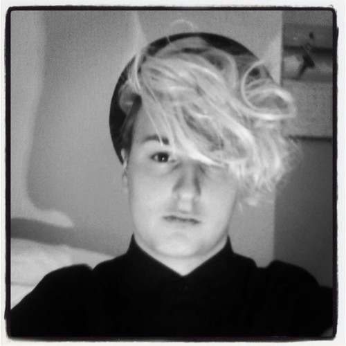 SimonSThomas1's profile picture. follow meeeee.... Instagram:simonsthomas1995