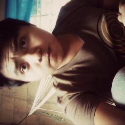 Soy Buena Onda' aunque aveses un poco B-I-P-O-L-A-R ^^ :3