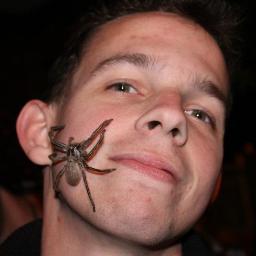 https://t.co/qKRmcNtLdU Developer and Graphic Designer