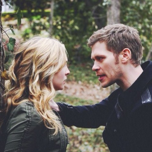 I am Caroline Forbes, I am a vampire. Tyler makes my heart skip beats. He is the north star I follow. Courted by @masterlockheart (Engaged 12-25-12){RP/#TVD}