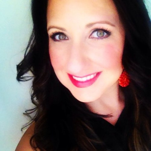 Owner of Blush Makeup in Asheville, NC. Makeup Artistry...my passion! I love a new lip gloss and mascara! http://t.co/n3VMtcbK5C