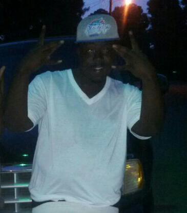 name Looney fucc ah bio chasin paper and break bread wit my team fucc else u needa know am