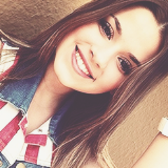 filha do niall e da demi, amo meus irmaos (as) amo o hazza meu lindo