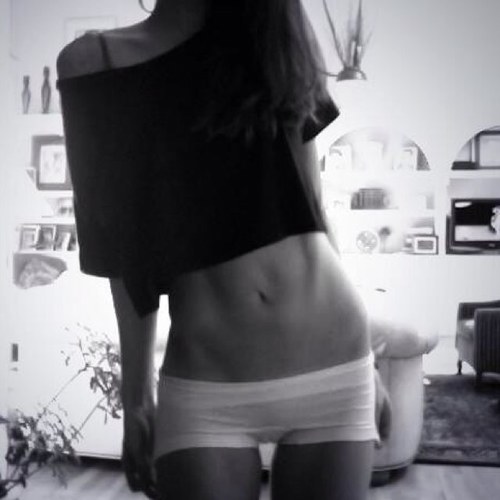 Private account. I'm ana, cutter, suffer from depression. Have goals which I WILL ACOMPLISH!:/ always belive achivehigher never give up i'm here to help just dm