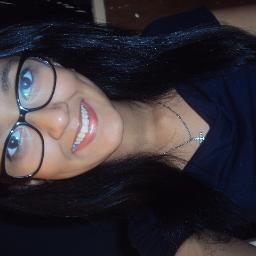 Eu como pra caralho, sou Otome e Gamer, sou gorda, feia, irritante, as pessoas me odeiam, e foda-se