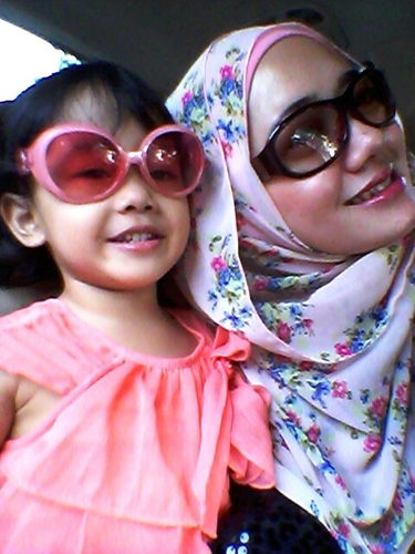 @RadiManggala 's wife||Kyra's mommy