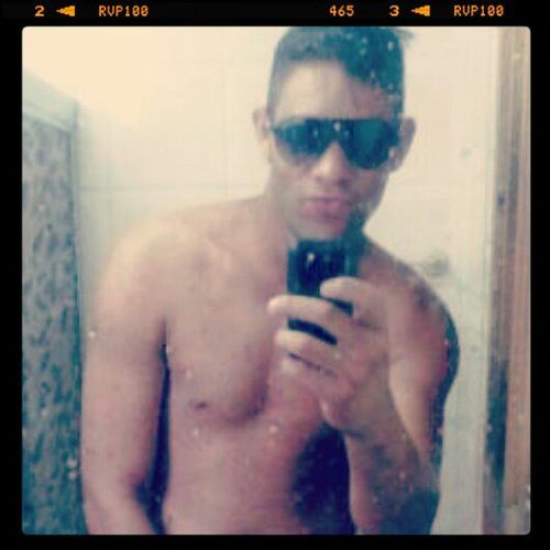 O mal dos espertos...É achar que as pessoas são ingenuas.Vivo a vida da melhor forma.. 61 99231279 Whatsapp DY_GOLEIRO Instagram