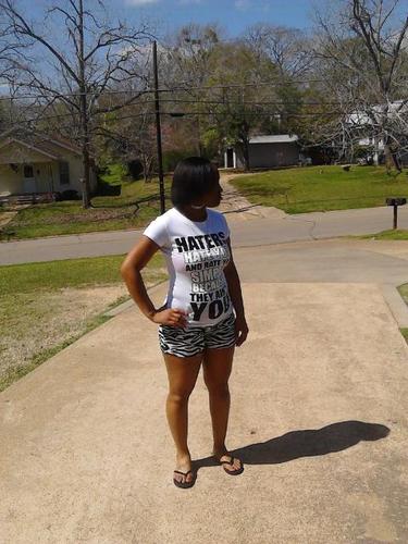 BiTcH!! iM mE... (follow me) IG: bossladii936