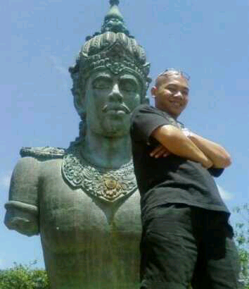 Inton_'s profile picture. Enjoy