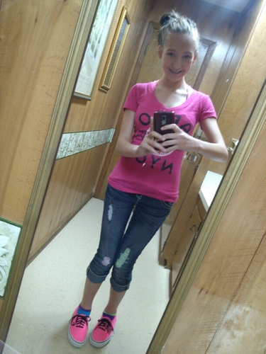 paige93_paige's profile picture. God#1 ONE DIRECTION IS MY LIFE! follow me I'll follow back. Directioner 4 life!