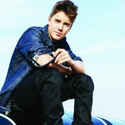 i'm officially married to Justin bieber... 3 ;) LOL no, i'm NOT Maria Yeater... I'm WifeRauhl. the new mrs. bieber...