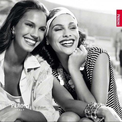 Cuenta oficial de Cerveza Peroni. Esta cuenta y las promociones que se realicen en ella son sólo para personas mayores de 18 años. http://t.co/CJEgovUe