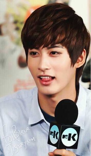 걍 비비씨에요 팬질 겁나할껀데요 뭐라 하시지마세영