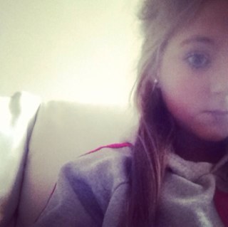 jamieholmes_'s profile picture. follo back lyk kedz