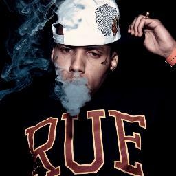 frases de rap e tudo mais ! contato : @tavioaugusto  !contato :http://t.co/p7OCGreUpo