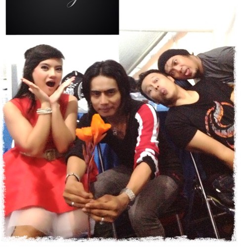 charly_setia's profile picture. 