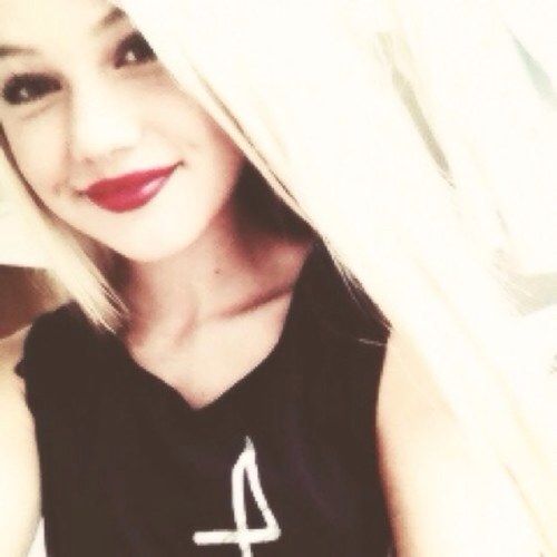 Fake di Erica Kvam | #Jemie