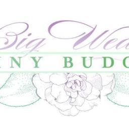Budget wedding obsessor & freelance writer by day, animal rescuer by night, and vice versa!