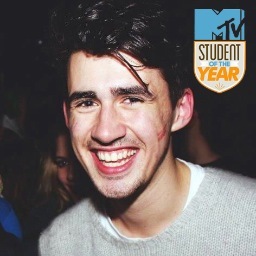 WIN 1 of 8 pairs of camping tickets or 1 pair of VIP tickets to Isle of Man Festival by voting for me to be MTV's Student of the Year at: http://t.co/hEykxmdxGG