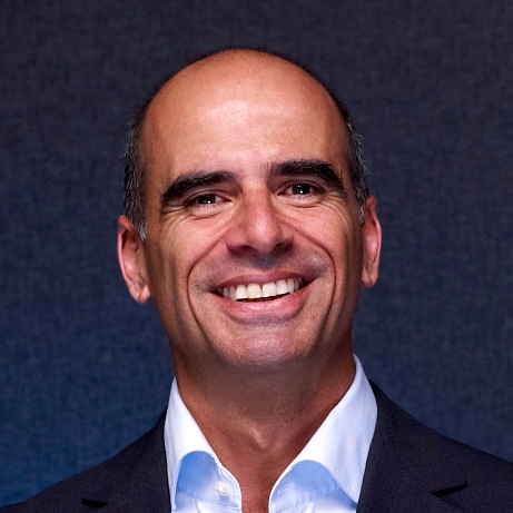 familiero, trabajador, perseverante, triatlonista... con ganas de cambiar el pais (no de cambiar de pais...)