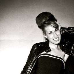 ♡ Mama ♡ Artiste // Misfit // Écrivaine // Creative // ₳rtAddict *Guerilla Gallerina* ℳusicLover  ⚓  Dªy Dreªmer ☆