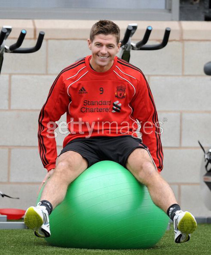 LFC_NISHI's profile picture. Tweet about football and very little else. Liverpool FC is my life.