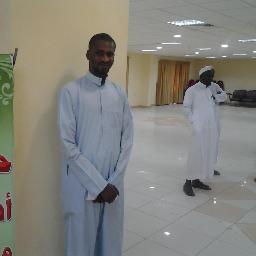 محاضر بجامعة الإعلام والفنون والاتصال (UniMAC) ، قسم اللغة العربية
