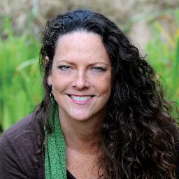 I help transform lives through love, acceptance, authenticity & limitless potential. Dream lives through inspiration, practical tools, and energetic healing.