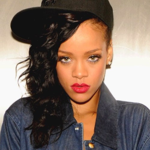 #FOLLOWBACK #TEAMRIHANNA