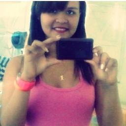15 anos, escorpiana, chocolate, coca, computador, xodó da mamãe *--*