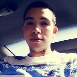 | 20YrsOld | ClassOf2011 | Single | Employed At Rimtyme Custom Wheels | Proud Dad Since 050813 | Delanie 3