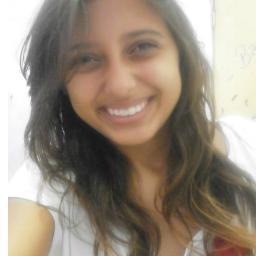 A pessoa que merece todo o seu amor é aquela que sempre te enxergou quando todos te achavam invisível.