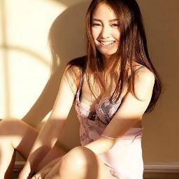 wana get more friend in this world!!
follow me thanks :)