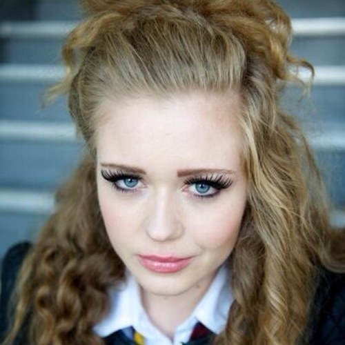 TeamAbbyMavers's profile picture. Fanpage for Abby Mavers  She's currently playing Dynasty Barry on Waterloo Road. Also love HollyOaks 