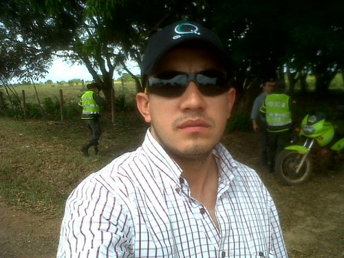 leonperezrosale's profile picture. Feliz cumpleaños adorada hija te amo que dios te cuide Brigmar